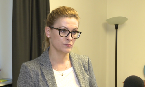 W 30 proc. przypadków zachowań agresywnych wobec rówieśników gimnazjaliści nie reagują. Pomagają tylko najbliższym kolegom i rodzinie
