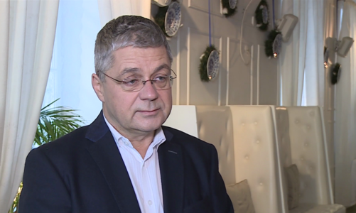 Suchość pochwy powoduje dyskomfort w trakcie współżycia. Problem dotyczy co czwartej kobiety i nasila się w okresie menopauzy