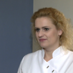 Przed sylwestrem dermatolodzy polecają zabiegi bankietowe. Dzięki nim skóra będzie rozświetlona, a wieczorowy makijaż długo się utrzyma
