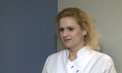 Przed sylwestrem dermatolodzy polecają zabiegi bankietowe. Dzięki nim skóra będzie rozświetlona, a wieczorowy makijaż długo się utrzyma