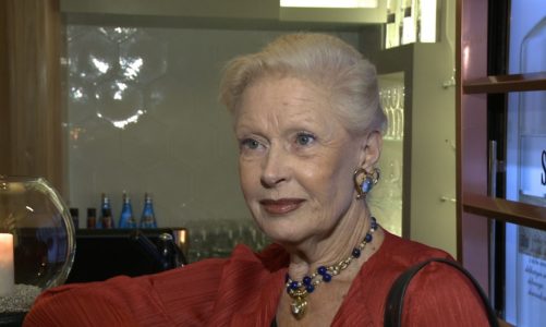 Beata Tyszkiewicz: dama pije, pali i przeklina