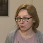 Wspólne czytanie buduje więzi emocjonalne między rodzicami a dziećmi. Dorośli przeznaczają na lekturę z najmłodszymi ok. 10 minut dziennie