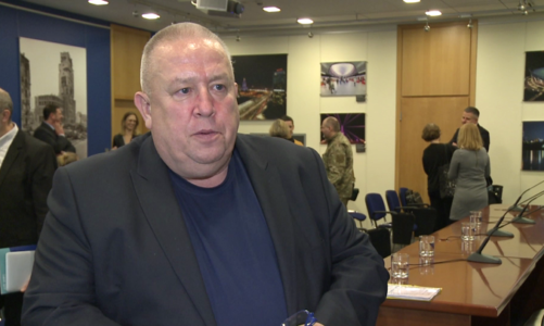 Badania profilaktyczne wzroku konieczne przynajmniej raz w roku. Sprawdzenia ciśnienia wewnątrz gałki ocznej niezbędne raz na dwa lata