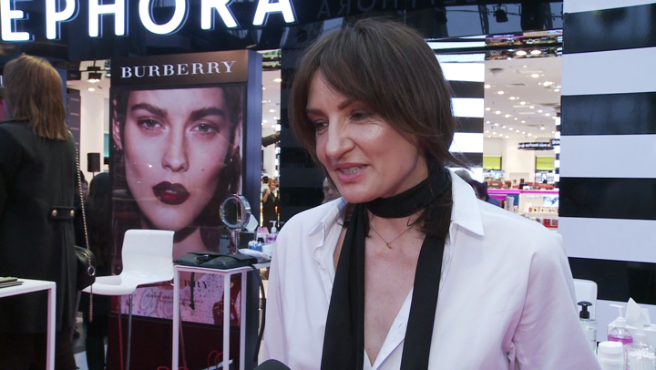 Czerwone usta i hiszpańskie koronki – wraca moda na look w stylu Carmen