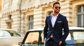 Dobrze ubrany mężczyzna jest w modzie. 7 porad stylisty