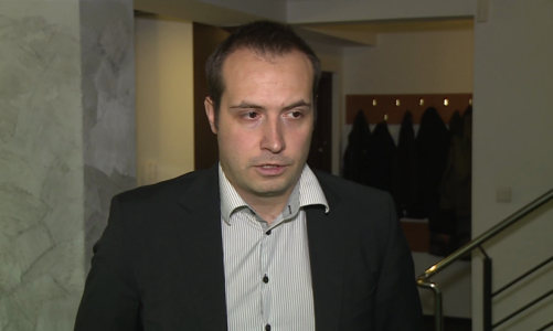 Konsumenci coraz częściej wybierają słabsze i smakowe alkohole. Chętnie sięgają po nowości polecane przez znajomych