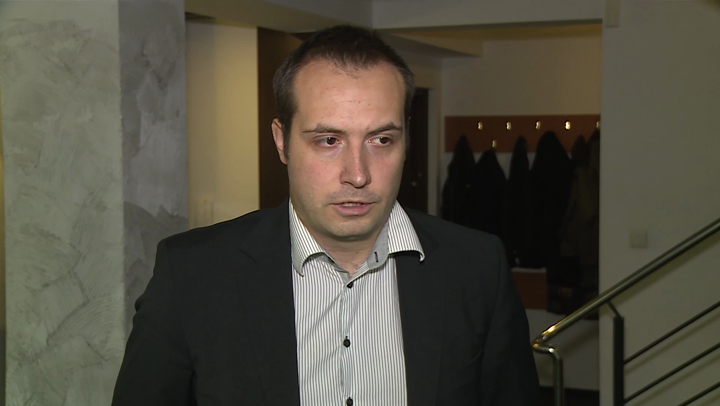 Konsumenci coraz częściej wybierają słabsze i smakowe alkohole. Chętnie sięgają po nowości polecane przez znajomych