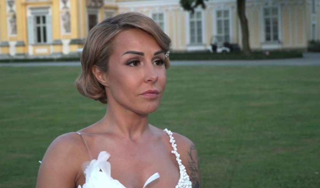 Blanka Lipińska: Pierwszy raz powinien być przemyślany. Nie warto ulegać pokusie wakacyjnego romansu