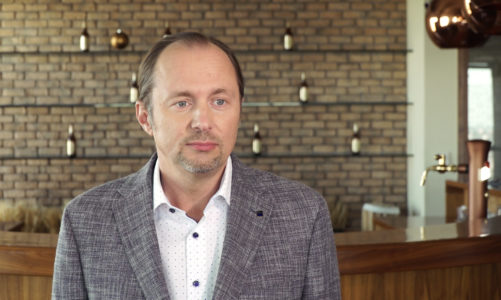 W czasie pandemii Polacy piją mniej piwa. Te bezalkoholowe nie tracą na popularności