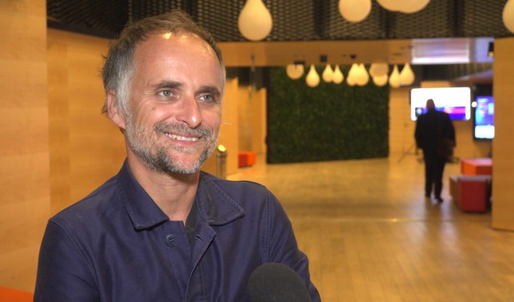 Artur Rojek: Gram w każdym mieście podwójne koncerty, bo sale mogą być wypełnione w 50 procentach