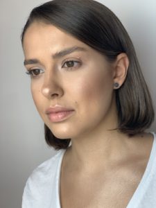 7A Modelowanie kształtu twarzy, konturowanie i modelowanie owalu twarzy kosmetykami do makijażu