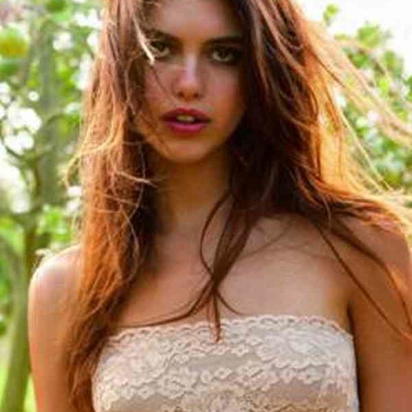 dwa szczególne staniki na gorące, letnie dni