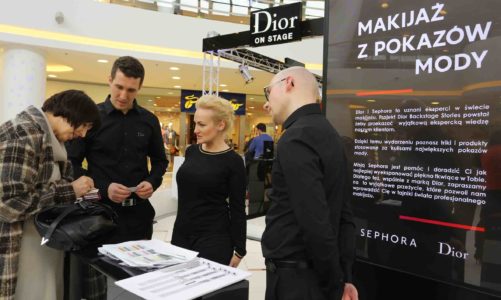 TAJNIKI PROFESJONALNEGO MAKIJAŻU ORAZ KULISY POKAZÓW MODY