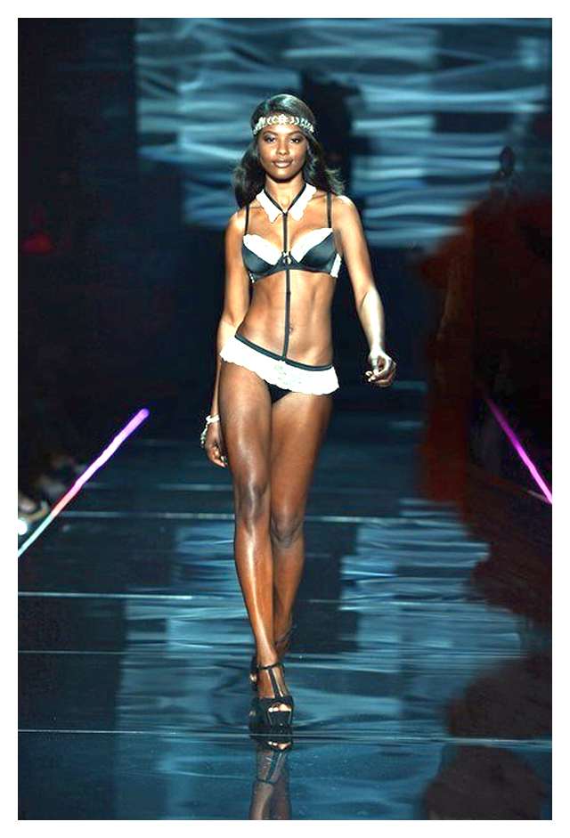 Sfilata Intimissimi 2013(ph. Daniele Venturelli)