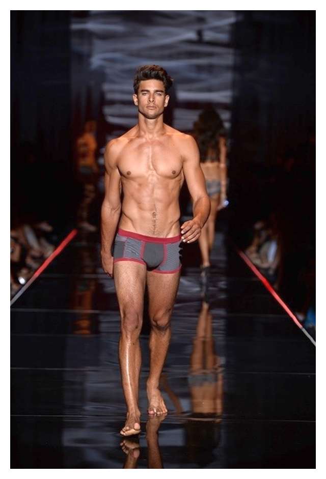 Sfilata Intimissimi 2013(ph. Daniele Venturelli)