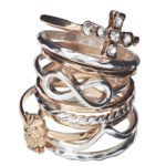 Claires12_3990pln12 Skóra, ćwieki, krata w Gothic Rebel marki Claire’s