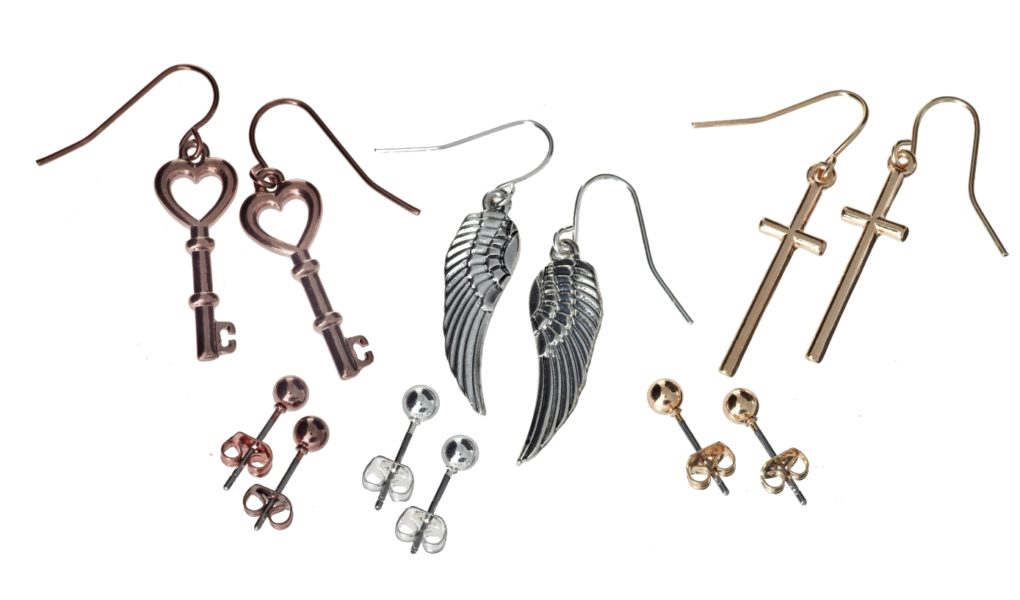 Skóra, ćwieki, krata w Gothic Rebel marki Claire’s