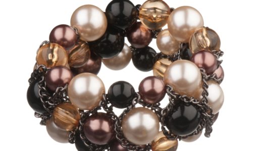 Moda w sezonie karnawałowym: cekiny, brokat i odważne kroje