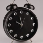 czarny-budzik11 Prezenty GLAM karnawał