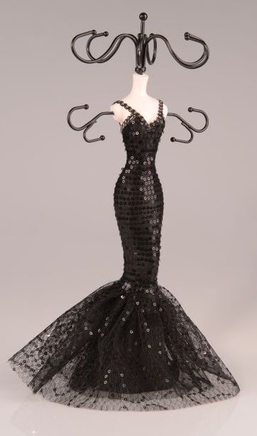 ozdoba-dama-w-czarnej-sukni1