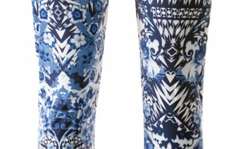 Stylizacje w stylu etno to hit tej wiosny. Nie boimy się łączenia i miksowania wzorów