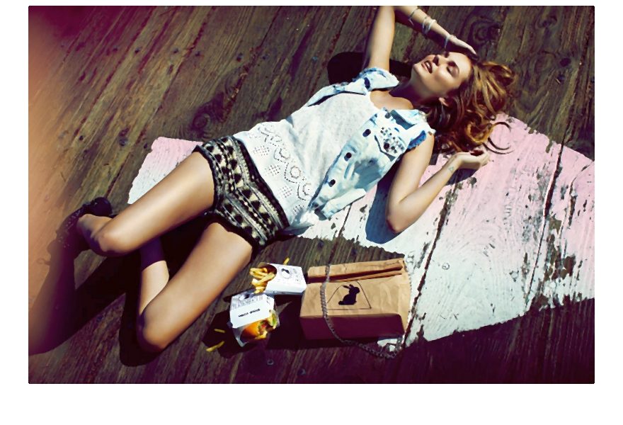 Ć¸Ě´ÓĚ´Ćˇ Wiosna czy lato zacznij teraz beztroska atmosfera wakacji, różowa guma balonowa i szalony rollercoaster