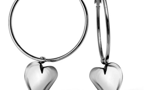 Wiosna to znakomity chwila na miłość. Kolczyki w modnym, minimalistycznym stylu