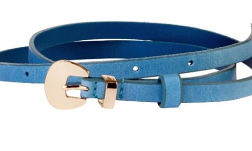 Połączenie bieli i błękitu przywodzi na myśl letnie niebo oraz rajskie plaże