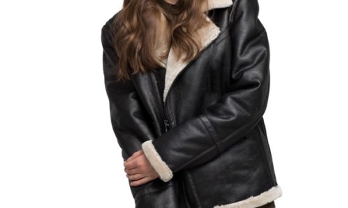 W pierwszym szeregu ” styl militarny