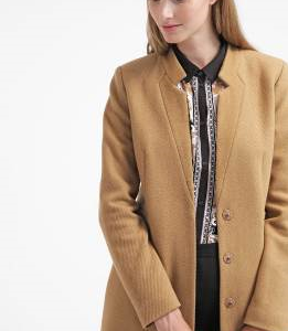 Najmodniejsze kurtki i płaszcze ” sprawdź, co powinno znaleźć się w Twojej szafie!