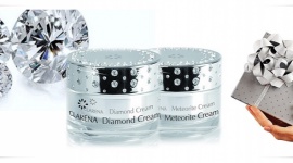 BESTSELLEROWE KREMY CLARENA W ULTRALUKSUSOWYM, ŚWIĄTECZNYM WYDANIU
