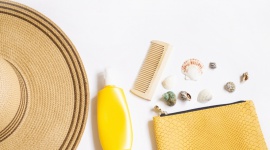 Co powinno się znaleźć w wakacyjnej kosmetyczne każdej kobiety?