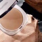 The Sheer Pressed Powder Skincolor de la Mer ™