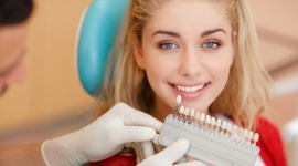 Wybielanie zębów. Fakty i mity