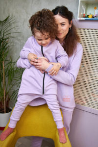 bluza i spodnie my adventure (2) GIRLS ARE MAGIC, czyli premiera pierwszej dziecięcej kolekcji marki NAOKO