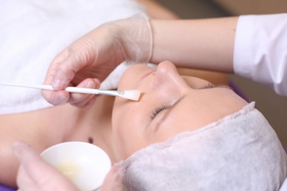 5 przykazań dla skóry po peelingu LIFESTYLE, Uroda - Kosmetolog radzi, jak traktować skórę po peelingach, żeby zwiększyć ich skuteczność.