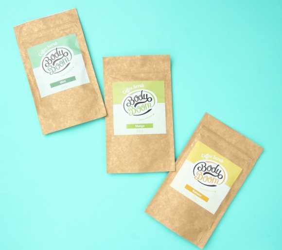 NOWE PEELINGI BODYBOOM: Rześka mięta, Boskie mango, Beztroski banan LIFESTYLE, Uroda - BODYBOOM TO COŚ WIĘCEJ NIŻ ZWYKŁY PEELING, KTÓREGO UŻYWAŁAŚ DO TEJ PORY. SKUTECZNOŚĆ I OBŁĘDNY ZAPACH, KTÓRY DŁUGO UTRZYMUJE SIĘ NA SKÓRZE, TO POWODY, DLA KTÓRYCH JUŻ NIGDY NIE POKOCHASZ INNEGO PEELINGU!