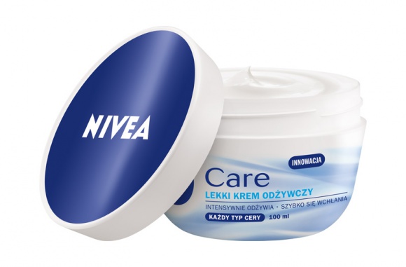 NIVEA Care Lekki Krem Odżywczy LIFESTYLE, Uroda - NIVEA wprowadza pierwszy na świecie krem do twarzy z przełomową formułą hydro-wosków - NIVEA Care Lekki Krem Odżywczy, który zapewnia 100% odżywienia i 0% uczucia lepkości