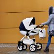 Mama wie lepiej: niebezpieczne potrząsanie dzieckiem – nie wolno tego robić, szczególnie w wózku!
