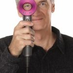 Szybka, precyzyjna i inteligentna Suszarka do włosów Dyson Supersonic™