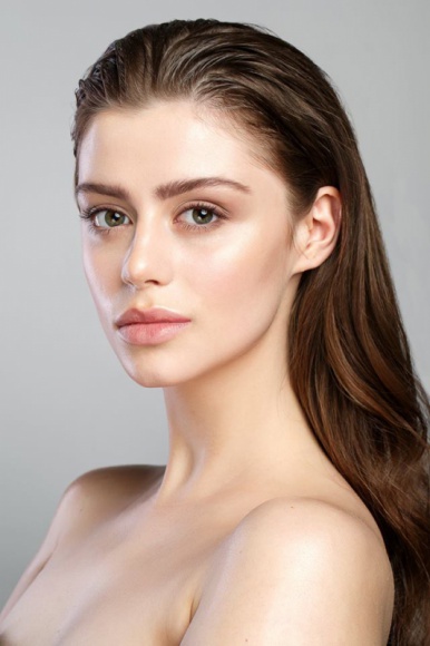 IDEALNY MAKIJAŻ LATEM? TO MOŻLIWE! LIFESTYLE, Uroda - Jak sprawić, by makijaż był trwały także latem? Radzi Karolina Choroś, Dyrektor Mokotowska Make Up Academy