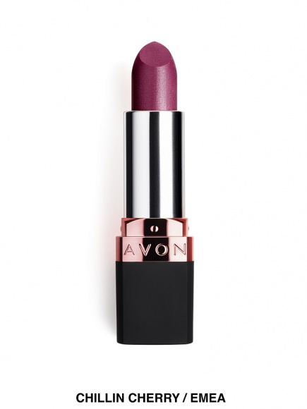 Odkryj mat w zupełnie nowej odsłonie! LIFESTYLE, Uroda - W tym sezonie nawet mat błyszczy! Marka AVON prezentuje najnowszą szminkę AVON True Luminous Velvet z metalicznym połyskiem.