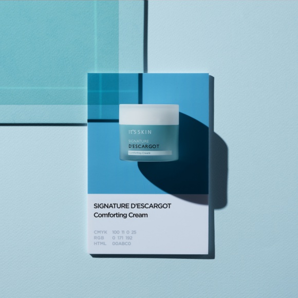 NOWE KREMY ZE ŚLUZEM ŚLIMAKA – IT’S SKIN SIGNATURE D’ESCARGOT LIFESTYLE, Uroda - Ekstrakt ze śluzu ślimaka posiada silne właściwości regeneracyjne i stanowi doskonałą podstawę ochrony przeciwstarzeniowej, dlatego stał się bazowym składnikiem nowej serii IT’S SKIN Signature d’Escargot.