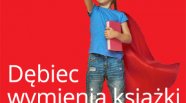 Na Dębcu książki krążą z rąk do rąk. Pierwszy regał już jest