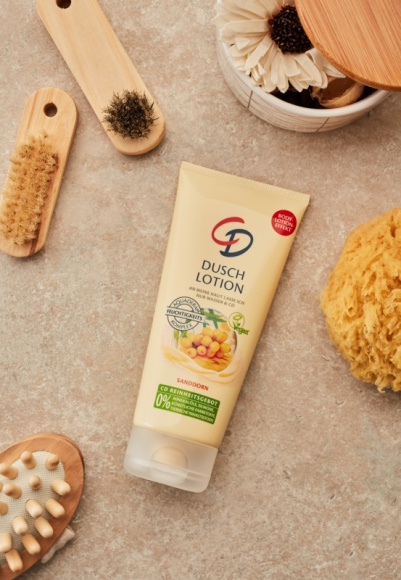 5 zasad prawdziwej kosmetycznej minimalistki LIFESTYLE, Uroda - Do tego, że mniej znaczy więcej, szczególnie w kontekście kosmetyków, przekonuje się coraz więcej Polek. Jak jednak wcielić plan w życie? Przedstawiamy 5 zasad, dzięki którym uda Ci się wprowadzić kosmetyczny minimalizm.