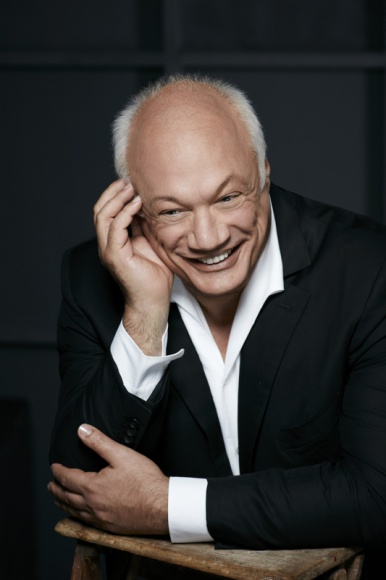 Éric - Emmanuel Schmitt gościem specjalnym Literackiego Sopotu! Książka, LIFESTYLE - Éric - Emmanuel Schmitt będzie gościem tegorocznej edycji Literackiego Sopotu odbywającej się od 15 do 18 sierpnia. Spotka się nie tylko ze swoimi czytelnikami, ale również zagra w spektaklu na podstawie swojej najnowszej książki „Madame Pylinska i sekret Chopina”.