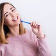 Afty w jamie ustnej? Rozwiązanie znajdziesz u stomatologa