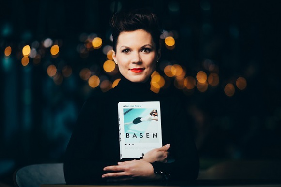 HARDE LIVE: spotkanie z Joanną Kocik, autorką powieści „Basen” Książka, LIFESTYLE - 31 marca (wtorek) o godz. 17.00 zapraszamy na spotkanie z Joanną Kocik, autorką powieści "Basen" na Instagramie: @hardewydawnictwo
