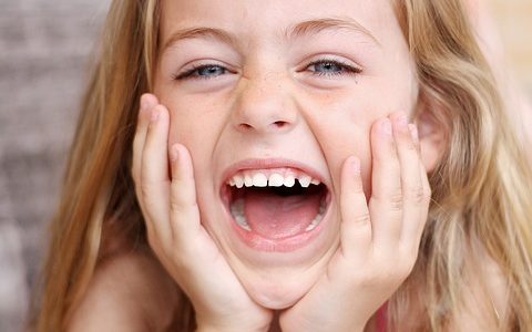 Jak zadbać o zęby dziecka i zachęcić dzieci do regularnej higieny jamy ustnej