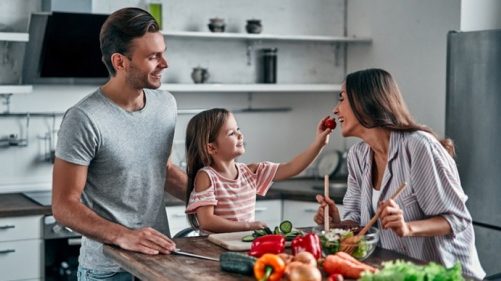 Warto przygotowywać posiłki wspólnie z dzieckiem!